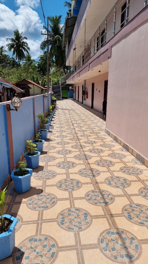 Hotel Shreesh Sitapur Bagian luar foto