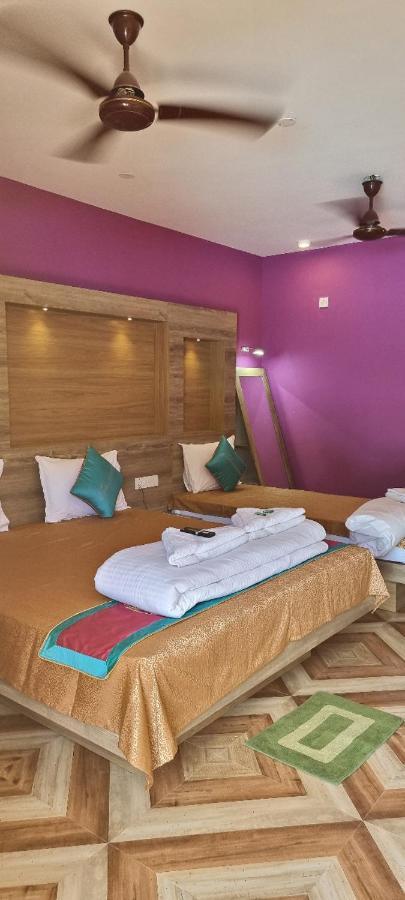 Hotel Shreesh Sitapur Bagian luar foto