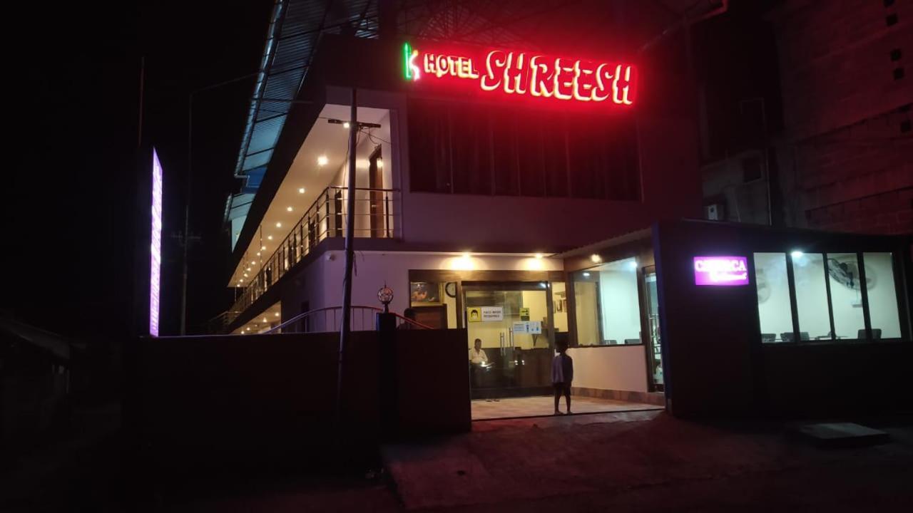 Hotel Shreesh Sitapur Bagian luar foto