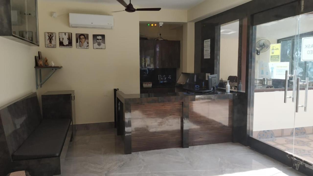 Hotel Shreesh Sitapur Bagian luar foto